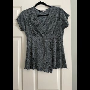 NY Collection casual Jersey feel top.